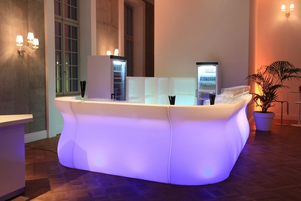 Bar Bartolomeo o wymiarach 160×70×110 cm