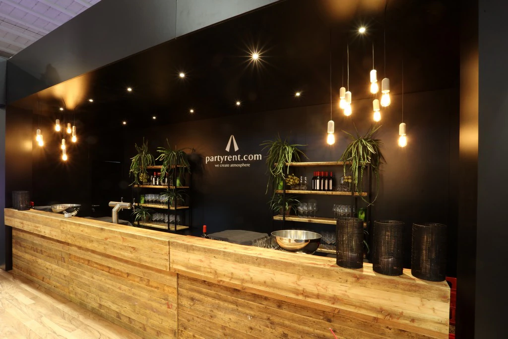Bar Bornholm z blatem ze stali nierdzewnej
