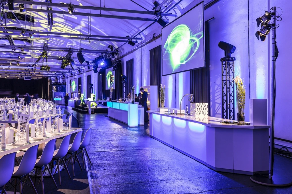 Bufet barowy biały z białym blatem LED o wymiarach 200×90×95 cm
