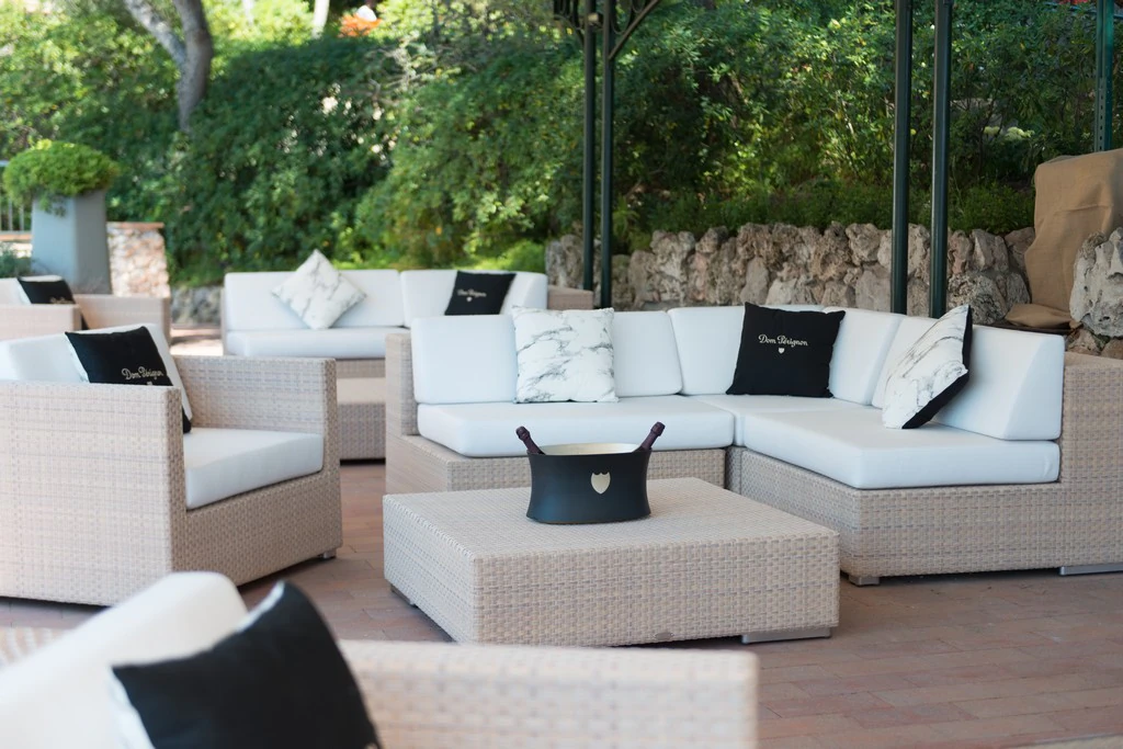 Fotel lounge Dedon bleach z zestawem poduszek biały