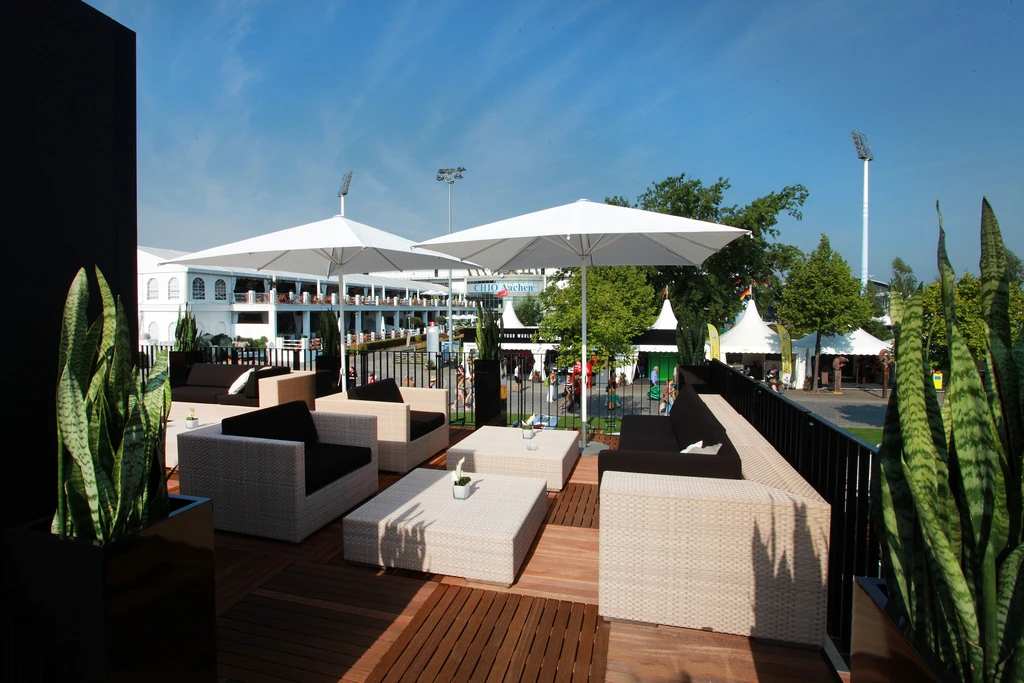 Fotel lounge Dedon bleach z zestawem poduszek w kolorze czarnym