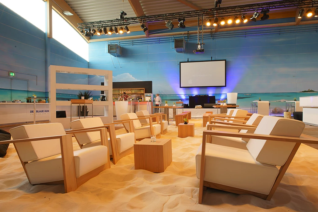 Fotel lounge Sylt ze skóry z zestawem poduszek w kolorze białym